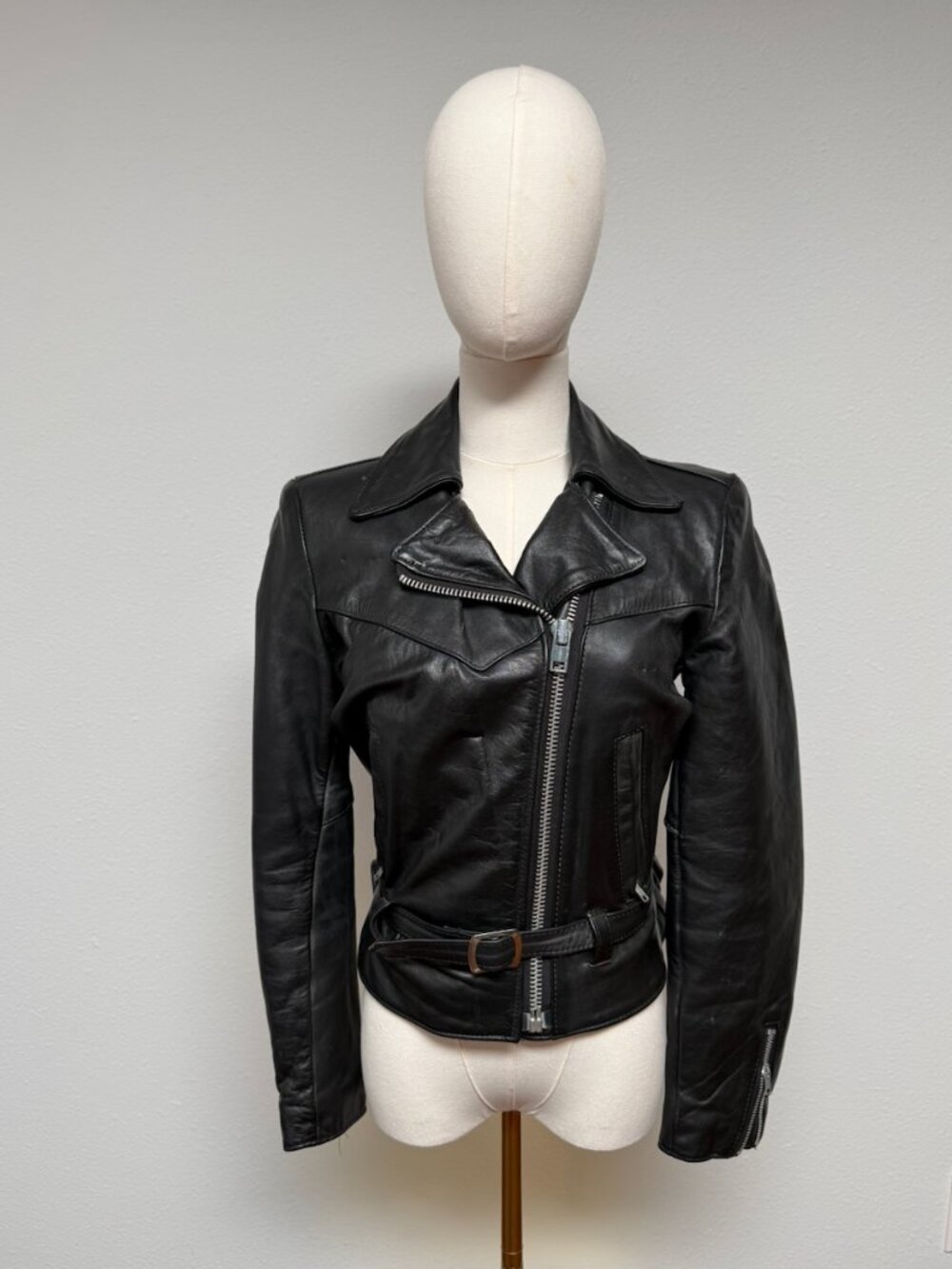Vintage Black Leather Motorcycle Peplum Shrunken Crop Giant Zipper Biker Jacket